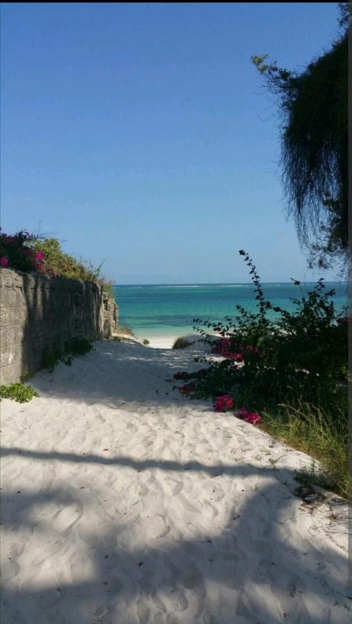 Nyali Beach Beach Front Studio Apartment מראה חיצוני תמונה
